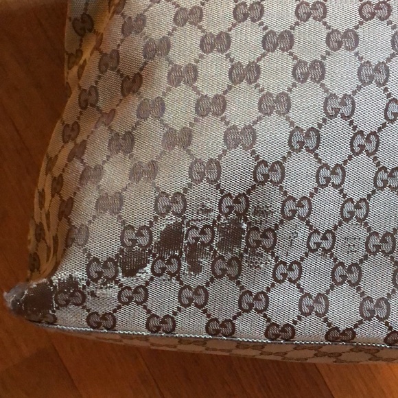 Gucci Bag! - Picture 7 of 12